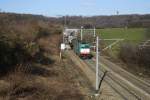 Die Cobra 2809 zieht einen Kesselzug in Richtung Montzen/Belgien bei Gemmenich/Nouvelaer bei herrlichem Sonnenschein.
6.3.2011