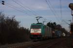 Die Cobra 2843 kommt mit einem gemischten Containerzug von Aachen-West nach Montzen/Belgien am Gemmenicher-Weg hoch.