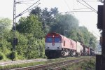 Zwei Class 66 PB13  Ilse  und PB12  Marleen  von Crossrail kommen mit einem sehr langen Containerzug von Aachen-West nach Belgien und fhrt die Gemmenicher-Rampe hoch bei Sonne.