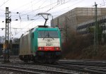 Ein Nachschuss von der Cobra 2821 rangiert in Aachen-West bei Wolken am 4.3.2012.