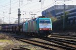 Zwei Cobra 2827 und 2813 kommen mit einem Kalkzug aus Belgien und fahren in Aachen-West ein am 25.3.2012.