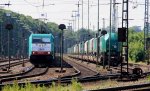 Die Cobra 2804 fhrt mit einem Kesselzug aus Ludwigshafen-BASF nach Antwerpen-BASF, am Ende schiebt 2805 bis zum Gemmenicher-Tunnel bei der Ausfahrt von Aachen-West und fhrt in Richtun Belgien  bei