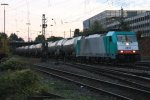 Die Cobra 2817 kommt mit einem Kesselzug aus Antwerpen-BASF nach Ludwigshafen-BASF und fhrt in Aachen-West ein in der Abendstimmung am 15.10.2012.