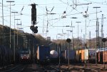 Die Cobra 2806 steht in Aachen-West  mit einem gemischten Gterzug aus Kln-Gremberg nach Antwerpen-Noord(B) bei schnem Herbstwetter am 28.10.2012.