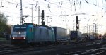 Die Cobra 2820 fhrt mit einem Containerzug aus Verona(I) nach Antwerpen-Combinant(B) bei der Ausfahrt von Aachen-West und fhrt in Richtung Montzen/Belgien in der Abendsonne am 4.11.2012.