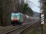 Das Sandmnnchen ist da, Cobra 186 206 (2814) schleppt am 03.02.2013 einen Kesselzug die Rampe von Aachen West nach Belgien hoch.