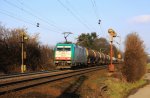 Die Cobra 2830 kommt die Gemmenicher-Rampe hoch mit einem langen Kesselzug,  und am Zugende schiebt eine Cobra 2820 aus Aachen-West bis zum Gemmenicher-Tunnel.