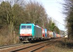 Die Cobra 2804 kommt die Gemmenicher-Rampe hoch mit einem langen Containerzug aus Aachen-West in Richtung Montzen(B).