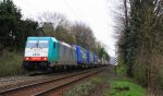 Die Cobra 2806 kommt die Gemmenicher-Rampe hoch mit einem langen Containerzug aus Aachen-West in Richtung Montzen(B).