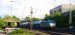 Die Cobra 2821 kommt mit einem Kurzen Kalkzug aus Hermalle-Huy(B) nach Oberhausen und fhrt in Aachen-West ein in der Abendstimmung am 24.5.2013.