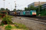 Zwei Cobra 2826 und 2843 kommen mit einem langen Kalkzug aus Yves-Gomeze(B) nach Millingen und fahren in Aachen-West ein in der Abendsonne am einem schnem Sommerabend am 29.8.2013.