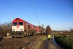 Die Class 66 PB13  Ilse  von Crossrail kommt die Gemmenicher-Rampe falschen Gleis hochgefahren aus Richtung Aachen-West mit einem langen Containerzug aus  	Segrate(I) nach Zeebrugge-Ramskapelle(B),und