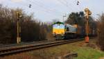 Die Class 66 PB14 von Railtraxx BVBA kommt die Gemmenicher-Rampe hochgefahren mit einem P&O Containerzug aus Gallarate(I) nach Zeebrugge(B) aus Richtung Aachen-West und fährt in Richtung Montzen(B).
Aufgenommen an der Montzenroute am Gemmenicher-Weg bei schönem Sonnenschein am Nachmittag vom 16.3.2014.