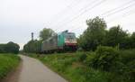 Die Cobra 2811 kommt die Gemmenicher-Rampe herunter nach Aachen-West mit einem langen gemischten Güterzug aus Antwerpen-Noord(B) nach Köln-Gremberg(D).