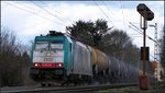 Mächtig viel Sand streut die belgische Cobra vor die Räder damit die schwere Last am Haken  sicher die Rampe hinauf zum Gemmenicher Tunnel kommt.