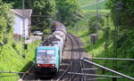 Die Cobra 2840  kommt die Gemmenicher-Rampe hochgefahren aus Aachen-West mit einem Kurzen Ölleerzug aus Basel-SBB(CH) nach Antwerpen-Petrol(B)  und fährt gleich in den Gemmenicher-Tunnel