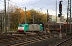 Die Cobra 2839 kommt als umleiter aus Richtung Montzen/Belgien mit einem Volvo-Containerzug aus Gent(B) nach Almhult(S) und fährt in Aachen-West ein.