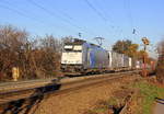 186 427-1 von Railpool/Lineas kommt aus Richtung Aachen-West und fährt die Gemmenicher-Rampe hochgefahren mit einem langen Containerzug aus Gallarate(I) nach Antwerpen-Oorderen(B) und fährt