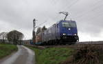 186 268-9 von Rhenus-Logistik kommt die Gemmenicher-Rampe herunter nach Aachen-West mit einem LKW-Zug aus Zeebrugge(B) nach Novara(I).