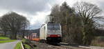 186 452-9 von Lineas/Railpool kommt die Gemmenicher-Rampe herunter nach Aachen-West mit einem Containerzug aus Belgien nach Aachen-West(D) und fährt in Richtung Aachen-West.