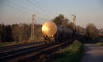 Ein Nachschuss von einem Kesselzug aus Antwerpen-Noord/Verb.Adpo(B) nach Burghausen-Wackerwerk(D). 
Aufgenommen an der Montzenroute am Gemmenicher-Weg. 
In der Abendstimmung am Abend vom 22.3.2019.