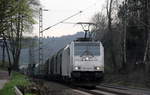 186 456-0 von Lineas/Railpool kommt die Gemmenicher-Rampe herunter nach Aachen-West mit einem Coilzug aus Kinkempois(B) nach Köln-Gremberg(D). 
Aufgenommen an der Gemmenicher-Rampe am Gemmenicher-Weg an der Montzenroute.
Bei Wolken am Nachmittag vom 28.3.2019.