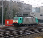 Die Cobra 2819 rangiert in Aachen-West.
Aufgenommen vom Bahnsteig in Aachen-West. 
Bei Nieselregen am Nachmittag vom  25.3.2016.