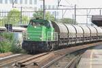 RailTraxx 6481 schleppt am 14 juli 2022 ein Erzzug durch Antwerpen-Berchem.