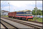 Auf ihren nächsten Einsatz wartete am 5.6.2024 um 14.40 Uhr die SK 721122-0 exT 4581122 im Bahnhof Kolin in Tschechien.