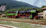 Die frisch restaurierte BDZ 15.215 im Juni 2003 im Bahnhof Elena im Balkangebirge. Bei der Lok handelt es sich um die ex-DR 52 5915, die 1943 von Schwartzkopff unter der Fabriknummer 12341 gebaut wurde.