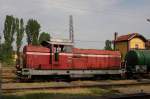 Kjustendil am 7.5.2013
Mit einem Wasserwagen am Haken wartet die bulgarische Diesellok 55057
im Bahnhof auf einen mit einer Dampflok bespannten Sonderzug.