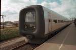 DSB MF DMU-3 abfahrbereit im Bahnhof Frederikshaven 04-1999.