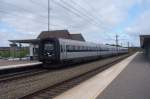 Nyborg, Dänemark, 23.5.2015. Im neuen Bahnhof von Nyborg hält ein Regionalzug Richtung Körsör, bestehend aus zwei IC3 Dieseltriebwagen (Nr. 5053 und 5078)