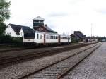 4023/4213 mit Zug Gren-rhus auf Bahnhof Ryomgrd am 15-5-1999.