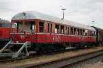 Ein etwas trauriger Zustand des Triebwagens der Aabenraa Veteranbane (AaV) M3 am 26.6.2008 Niebll(NEG).