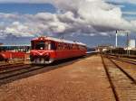 HP YS66/HP YM 32 mit Regionalzug Frederikshavn-Hirtshals auf Bahnhof Hirtshals am 1-7-2000.