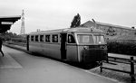 Lyngby-Nærum-Jernbane (LNJ / Nærumbanen): Sm 15 (Scandia 1952) hält eines Tages im Juni 1968 abfahrtbereit in Jægersborg.