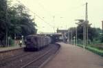 Kbenhavn / Kopenhagen DSB S-Bahn im August 1975: Ein Zug der Linie F hlt im S-Bf Godthbsvej (heute: Grndal) - der Zug fhrt nach Frederiksberg ber Vanlse.