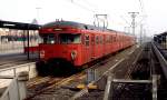 Im Frühjahr 1987 steht ein S-Bahn-Zug der 2.