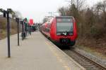 DSB S-Bahn Kopenhagen Linie C (SA 9196) S-Bahnhof Husum am 27. März 2015. - Der Zug fährt in Richtung Klampenborg über Flintholm, Valby, København H / Kopenhagen Hbf und Hellerup.