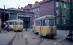 Kbenhavn / Kopenhagen KS 702 + 705 Sundby remise (Betriebsbahnhof Sundby) am 27 Mai 1969. - Die beiden Grossraumtriebwagen gehrten zu der Serie 701 - 708, die von 1949 bis 1952 von den Kopenhagener Strassenbahnen gebaut wurde. Alle Wagen der Serie wurden 1967 nach schweren Bremsfehlern ausgemustert. Nachdem man aufgegeben hatte, die Bremsen auszubessern, wurden die Wagen 702 bis 708 verschrottet. - Der Tw 701 befindet sich heute in der Sammlung des Dnischen Strassenbahnmuseums. 
