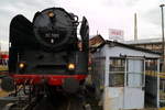 Fotopräsentationsfahrt der Meininger 50 380 am Nachmittag des 07.10.2017 auf der Drehscheibe im Museums-Bw Arnstadt.