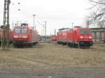 Die modernen TRAXX-Lokomotiven gewinnen in Leipzig Engelsdorf langsam die Oberhand, 145 070 und 185 243, 27.02.09