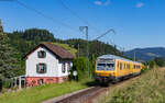 Mess 94330 (Freiburg Hbf - St.Georgen) geschoben von 182 535 bei Falkensteig 12.6.24