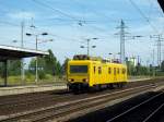 708 307-1 (Oberleitungsrevisiontriebwagen) rast am 19.08.