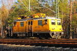 Der Motorturmwagen der DB Netzinstandhaltung 709 001-2 , gefertigt bei Plasser&Theurer, am 30.01.2019 in Nassenheide.