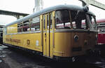 Am 14.11.1987 stand der Indusi-Messwagen 724 003 in den Resten des Lokschuppens des ehemaligen Bw.Heidelberg.