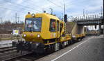 DB Netz mit einem ihrer GBM GAF 100 R  741 602  beim Umsetzen im Bahnhof Falkenberg (Elster) am 08.01.25