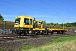 Gleisarbeitsfahrzeug GAF 100 der DB Bahnbau Gruppe unterwegs in Richtung Lüneburg.