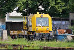 741 123 (Gleisarbeitsfahrzeug GAF100R) hat im Bahnhof Aschersleben sein Domizil.